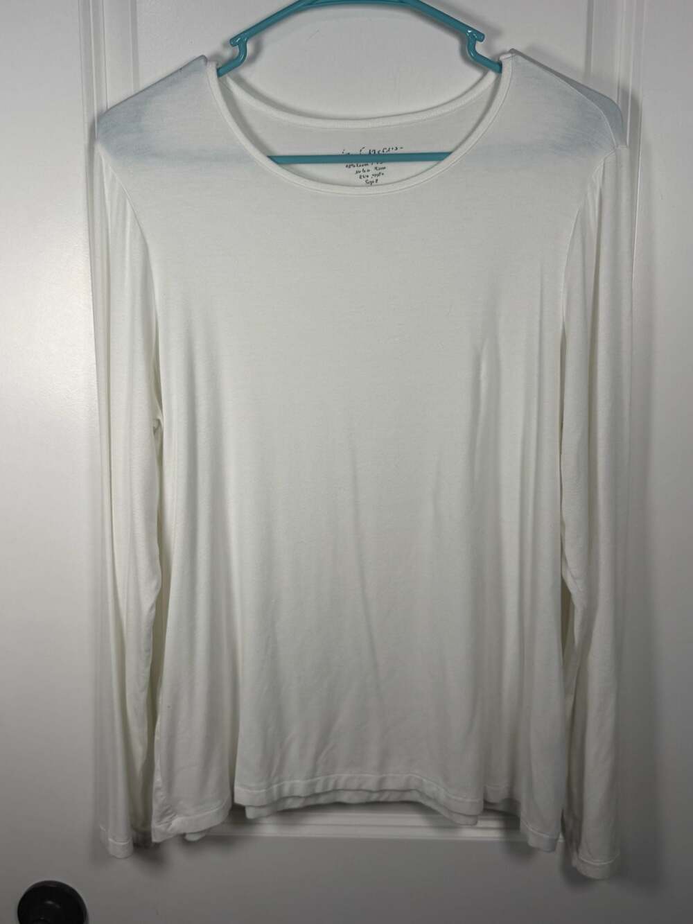 Chico's Women's White Long Sleeve Crewneck Knit Top